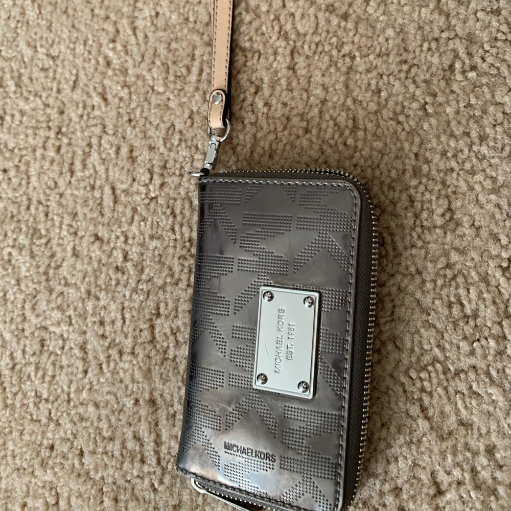 Michael Kors wristlet
